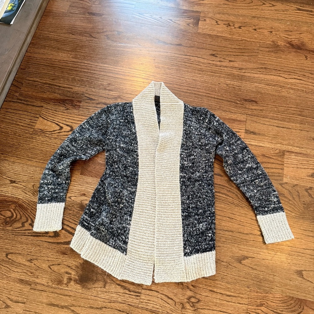 Women's Gray and Cream Sweater